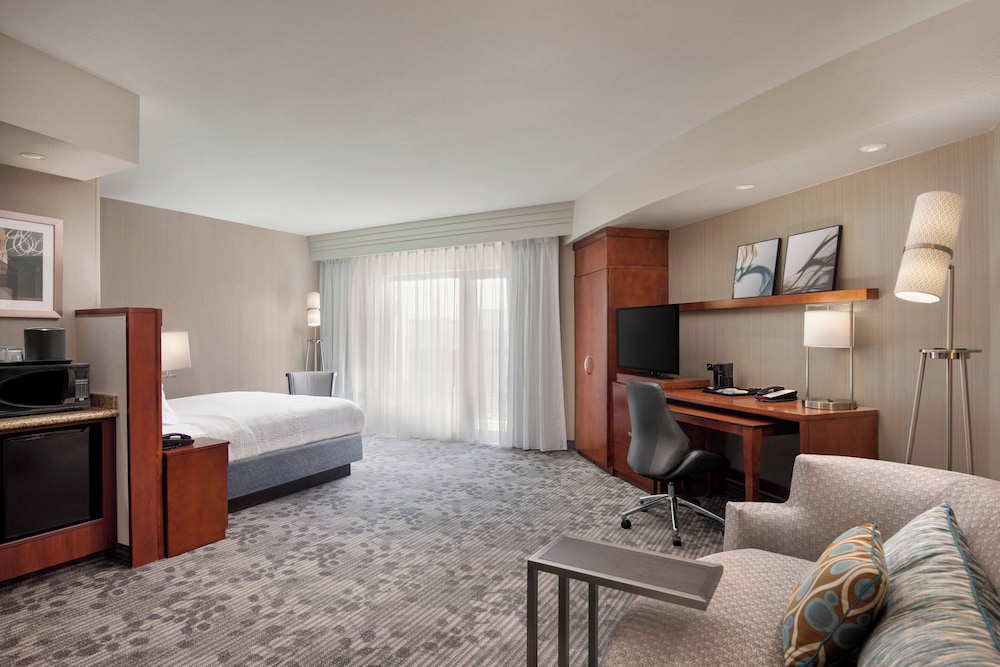 Courtyard by Marriott Dallas Allen at Allen Event Center - photo 7