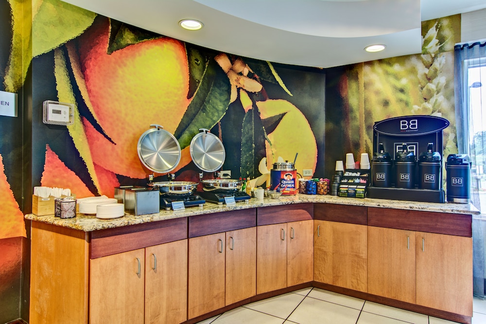 Fairfield Inn & Suites by Marriott State College - photo 24