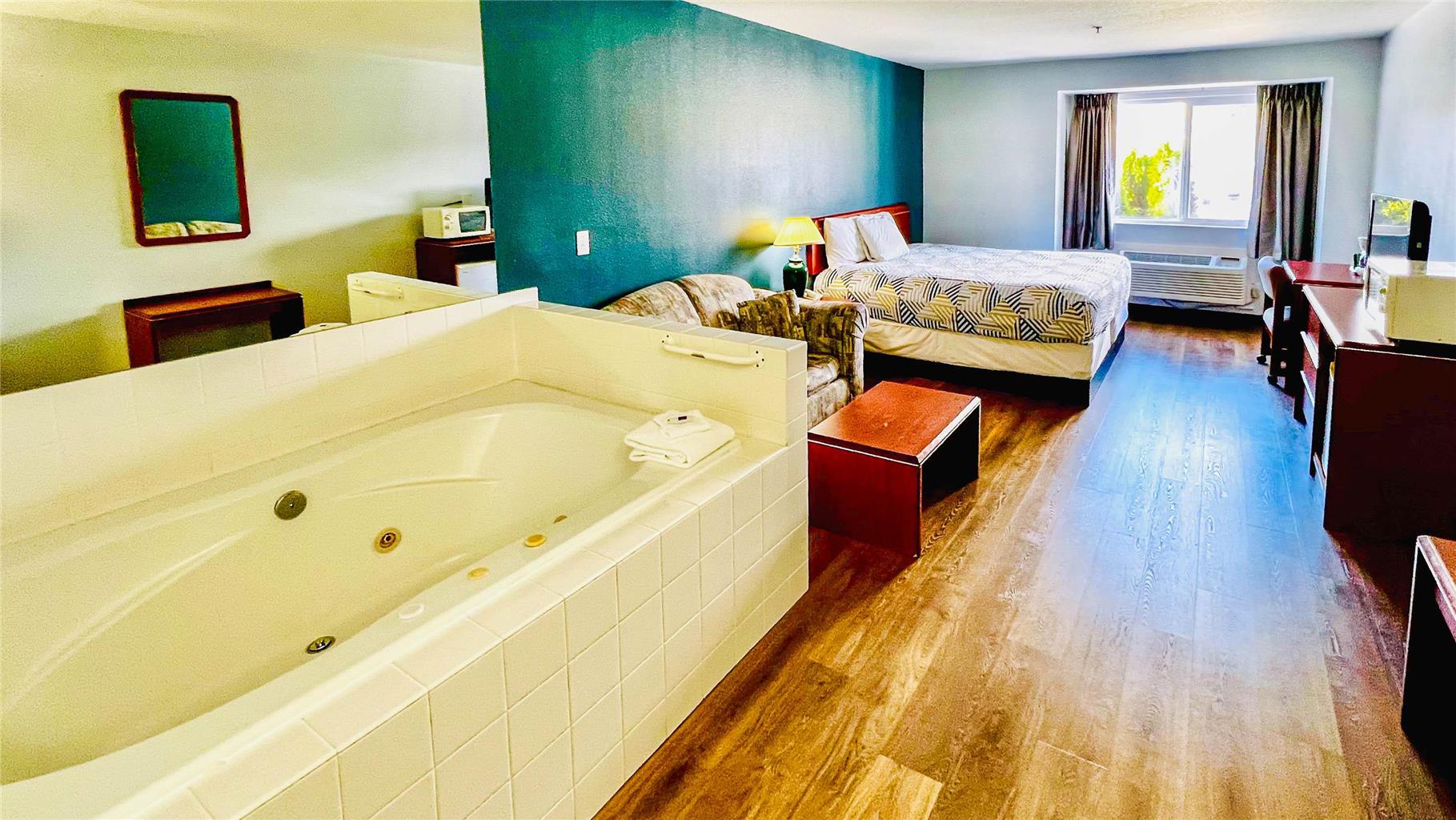 Studio 6 Suites Portland OR I 5 OHSU - photo 38