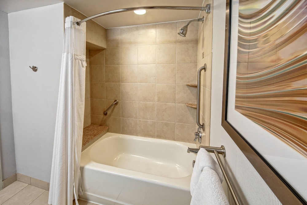 Courtyard by Marriott Newport News Airport - photo 13