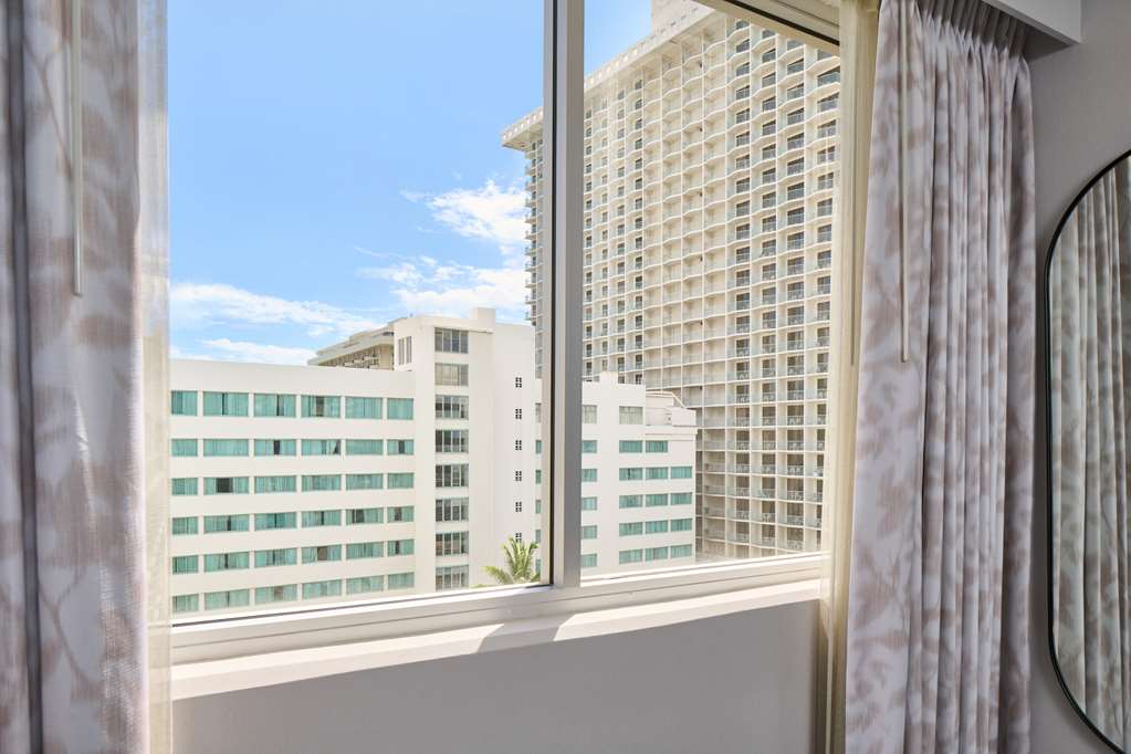 Outrigger Waikiki Paradise Hotel - photo 45
