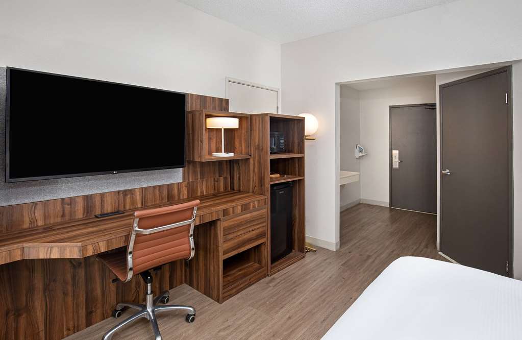 Baymont by Wyndham Hattiesburg - photo 45