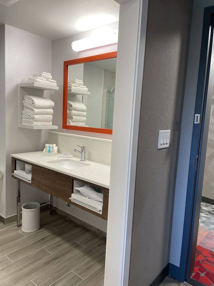Hampton Inn Indianapolis Downtown IUPUI - photo 13