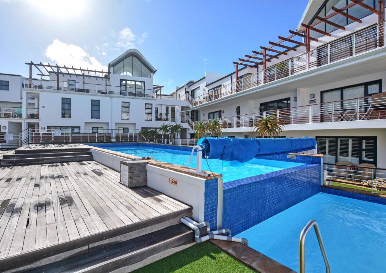 Designer Beachfront Apartment in Big Bay with swimming pool 2 bedroom 1 Azure