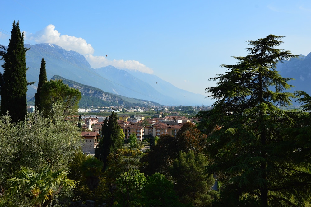 Villa Al Monte Arco Climbing & Bike — 4-Star Luxury Hotel in Arco, Italy