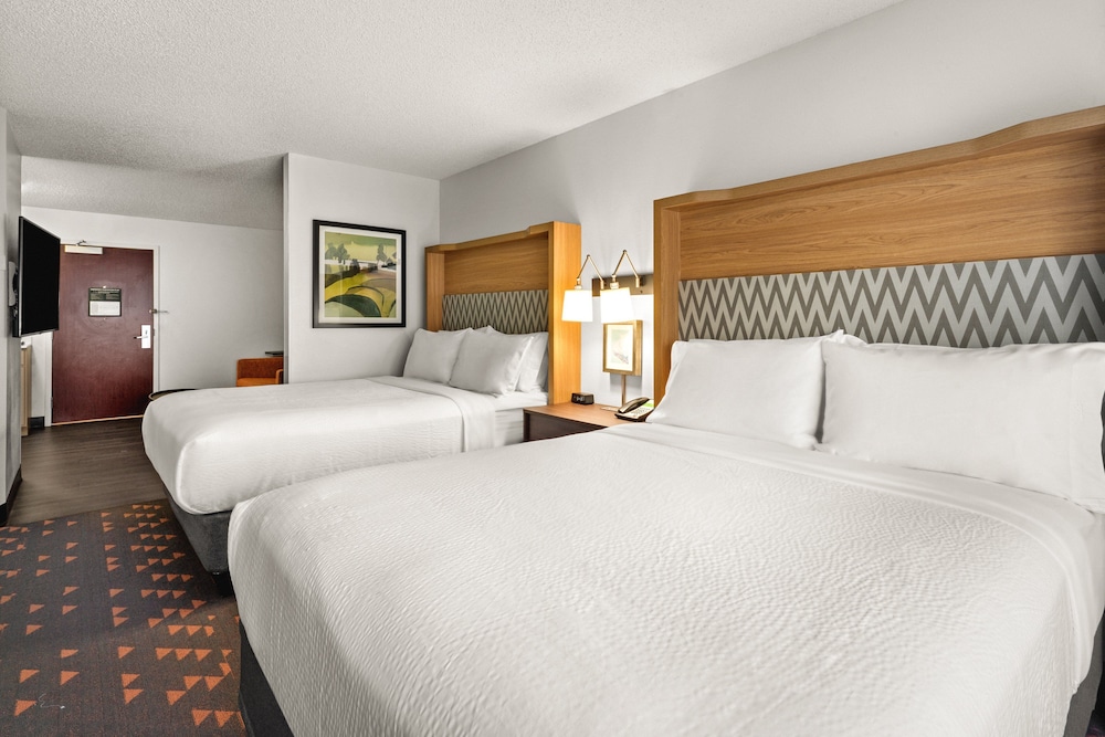 Holiday Inn & Suites Bothell by IHG - photo 21