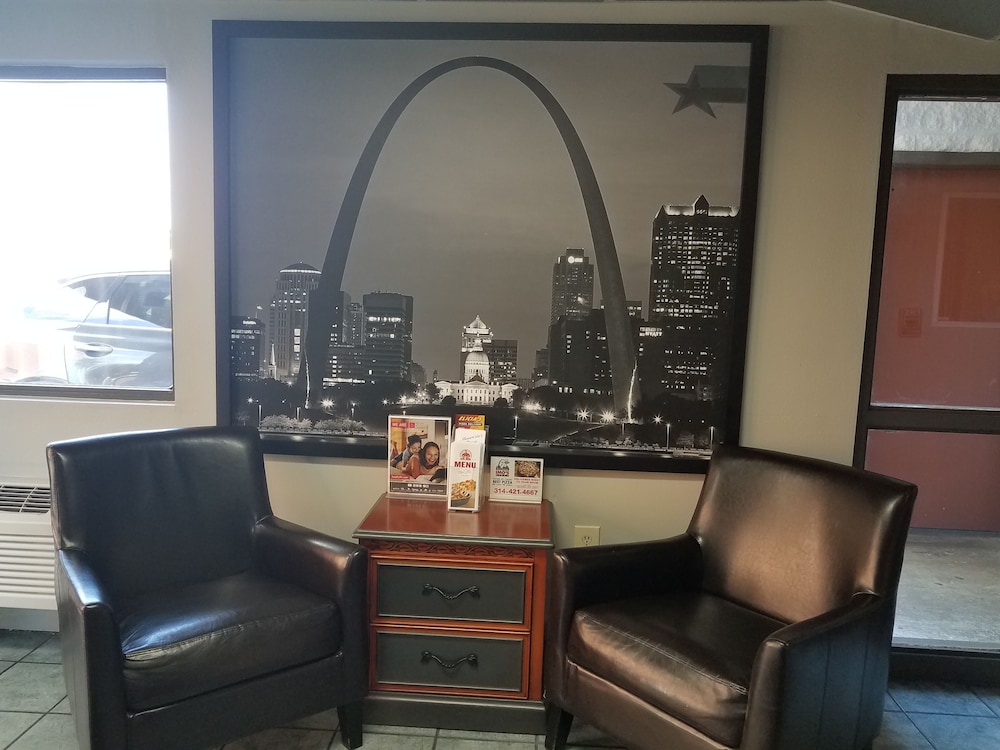 Americas Best Value Inn St. Louis Downtown - photo 13