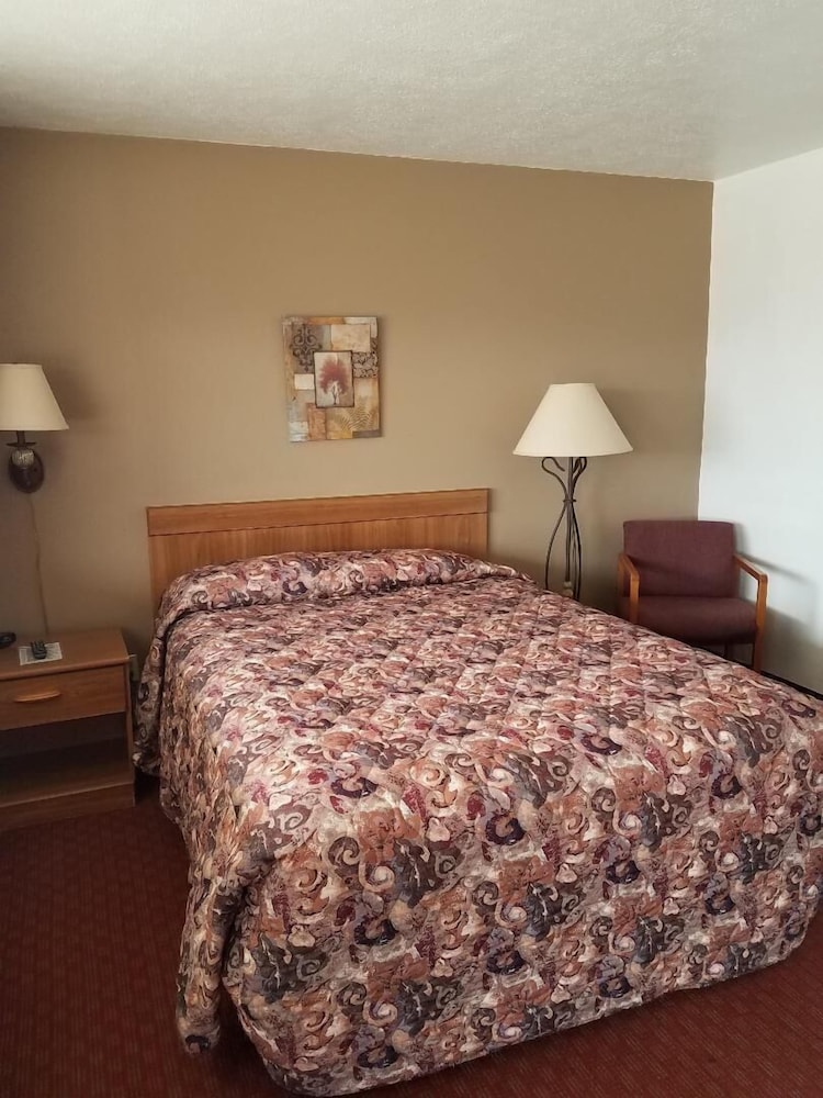 Raine Motel - photo 12