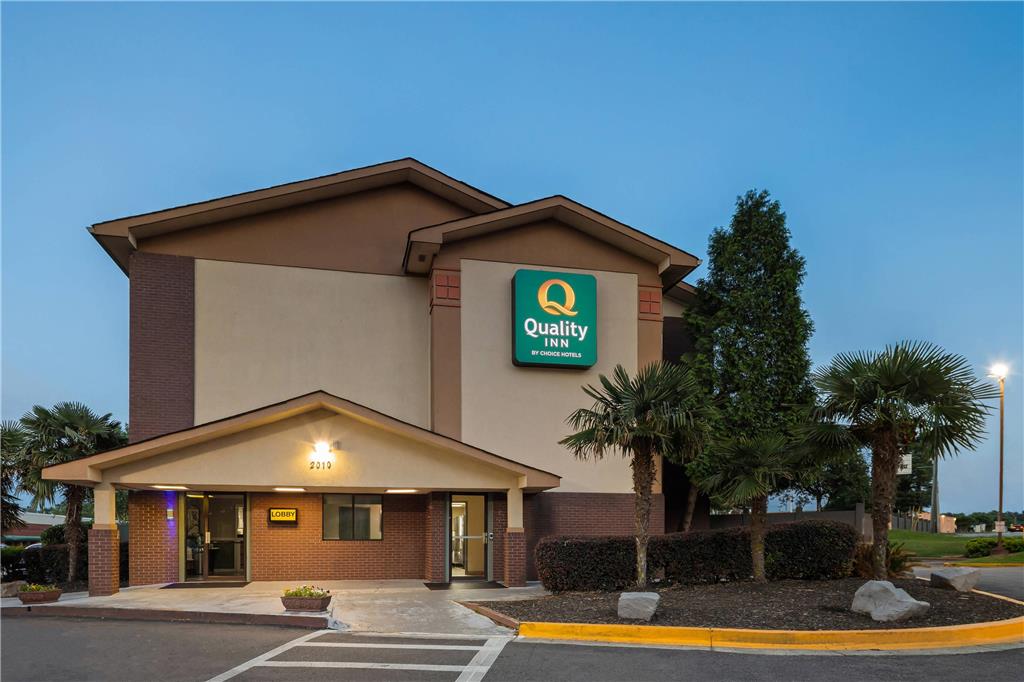 Quality Inn Atlanta Airport Central - photo 4