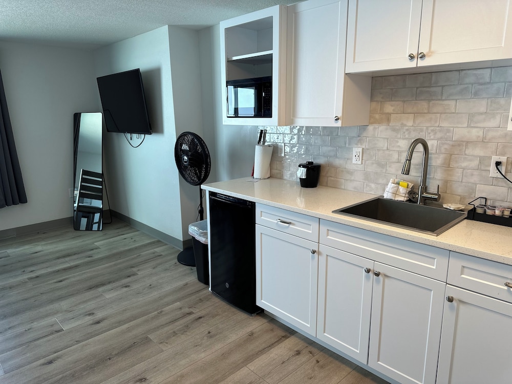 West Beach Suites - photo 56
