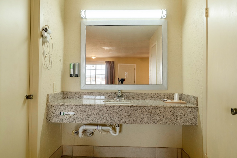 Stamford Inn - photo 40