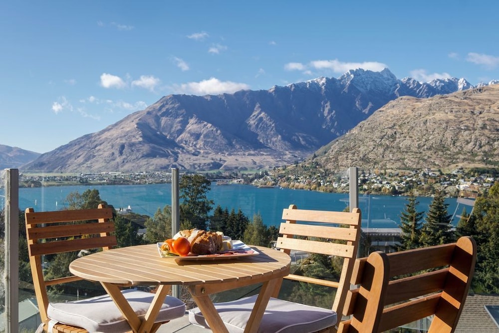 Quaint Sanctuary on Quartz — 4-Star Luxury Hotel in Queenstown, New Zealand