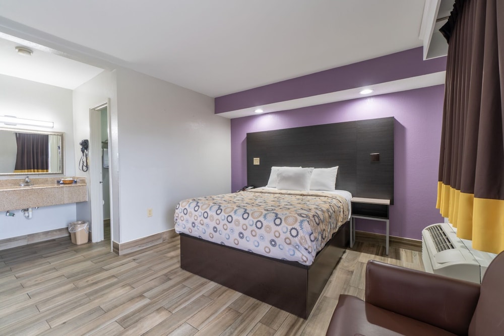 Holiday Terrace Motel - photo 22