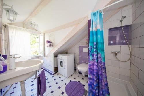 Guest House Gugily
