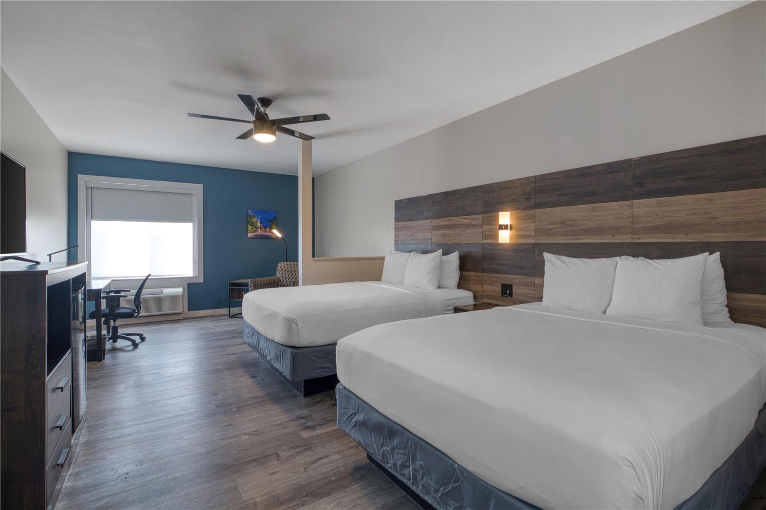 hom hotel suites Trademark Collection by Wyndham - photo 6