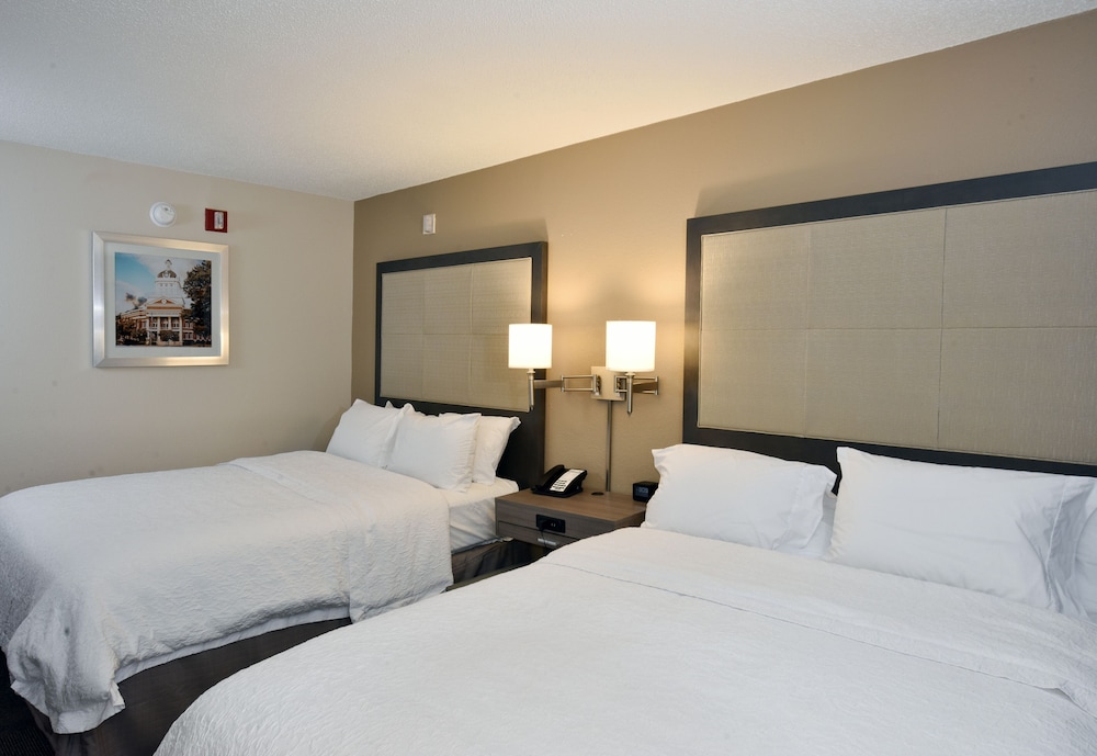 Hampton Inn Madison - photo 4