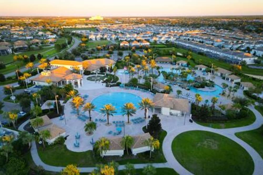 CG 1407 Rolling Fairway Rolling Skies Poolside Cinema Spa Near Disney - photo 64