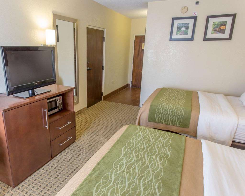Comfort Inn Hammond - photo 12