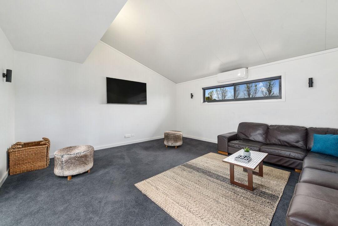 3 Wise Monkeys Mansfield — 4-Star Luxury Hotel in Mansfield, Australia