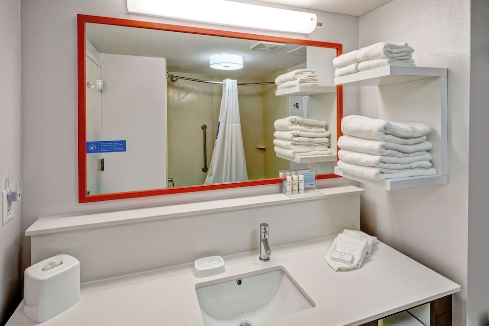 Hampton Inn Elizabeth City - photo 27