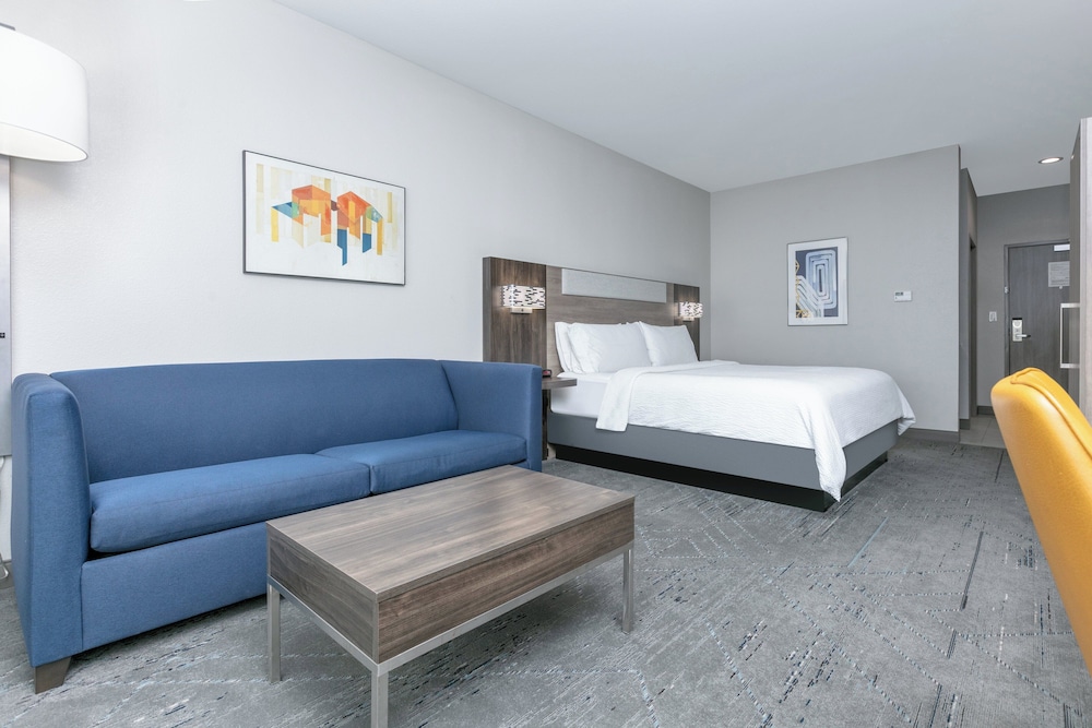 Holiday Inn Express & Suites Dallas Plano North by IHG - photo 16