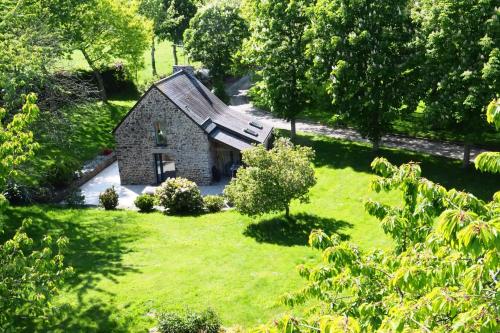 Les Hirondelles — hotel in Baguer-Pican