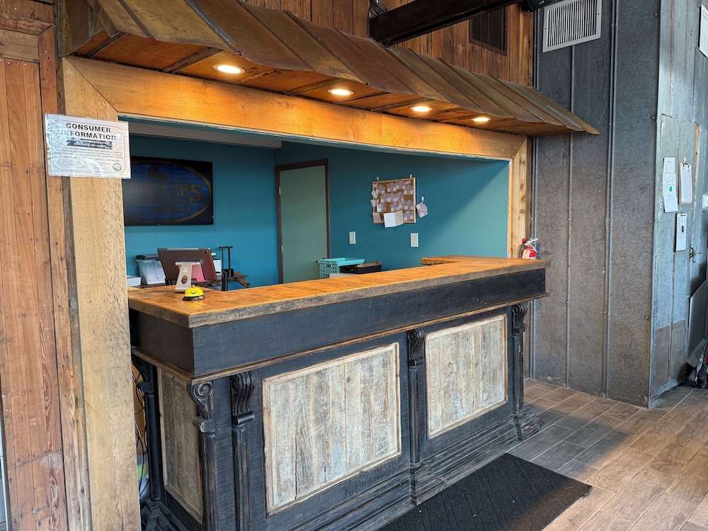 Fiddler's Restaurant and Resort - photo 2