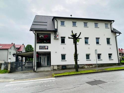 Apartmani Lu&Lo — 4-Star Luxury Hotel in Delnice, Croatia