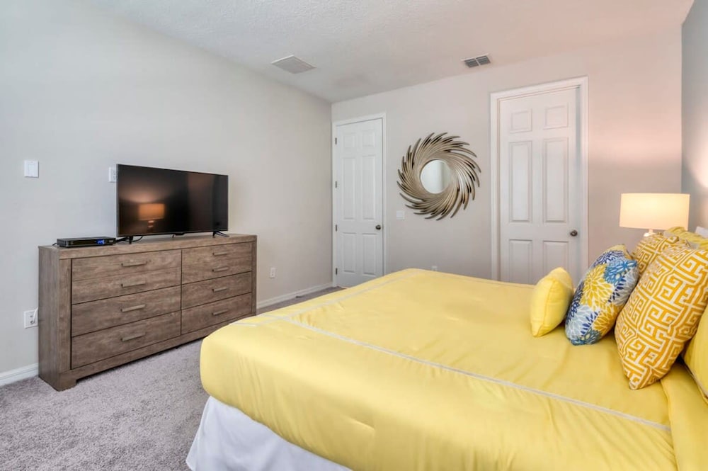 Ultimate Resort Retreat Stunning 6 bedroom Haven - photo 45