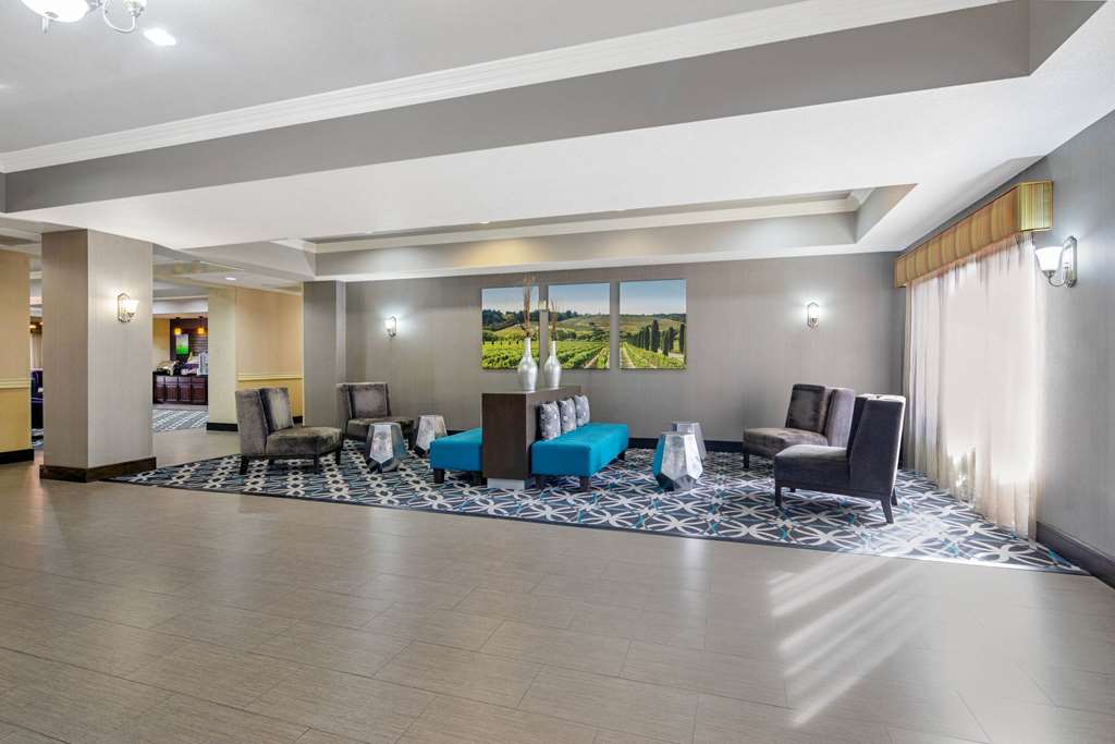La Quinta Inn & Suites by Wyndham Temecula - photo 3