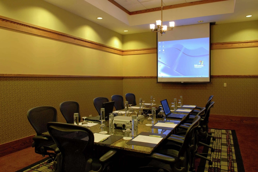 DoubleTree by Hilton Libertyville Mundelein - photo 26