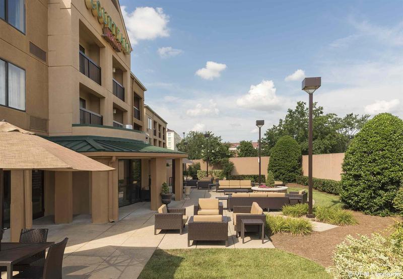 Courtyard Bowling Green Convention Center - photo 9