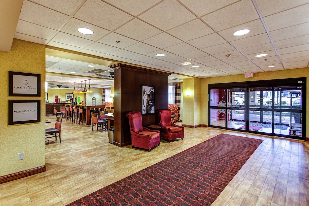 Hampton Inn Junction City - photo 3