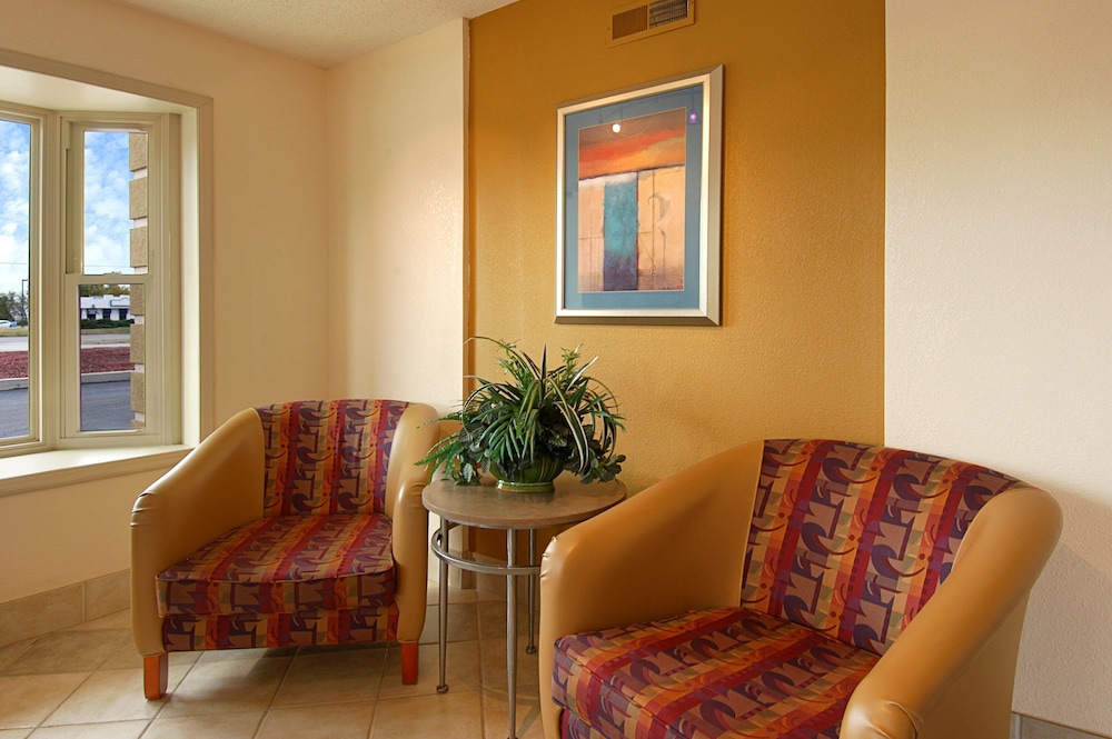 Red Roof Inn Bowling Green - photo 2