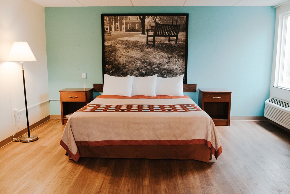Super 8 Danbury Ct — hotel in Danbury