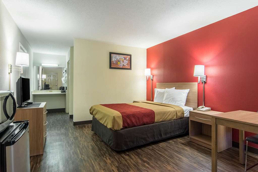 Econo Lodge Fort Payne - photo 12