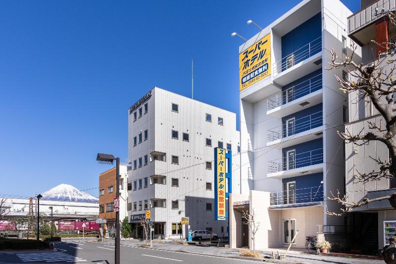 Super Hotel JR Fujiekimae Kinenkan in Fuji, Japan