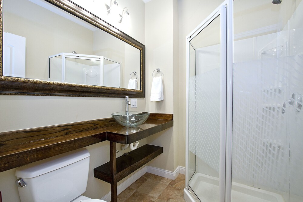 Lovely 3BR in Lake View by Sonder - photo 20