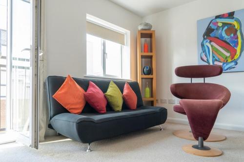 Modern 2BR Duplex 7min Oxford 14min Blenheim 15 BV — 4-Star Luxury Hotel in Kidlington, United Kingdom