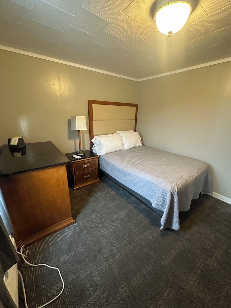 Vacationland Inn & Suites - photo 8
