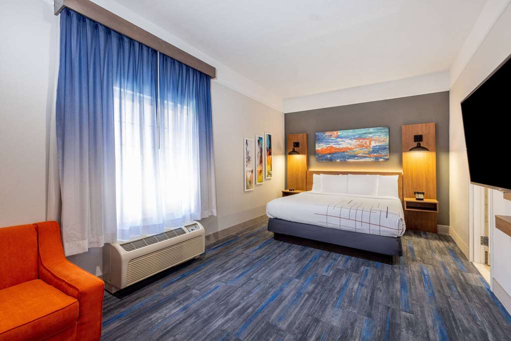 La Quinta Inn & Suites by Wyndham St. George - photo 25