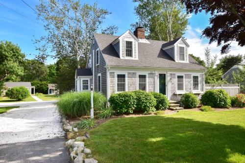 Pristine Multi Family Home w Barn Game Room — 4-Star Luxury Hotel in Chatham, United States