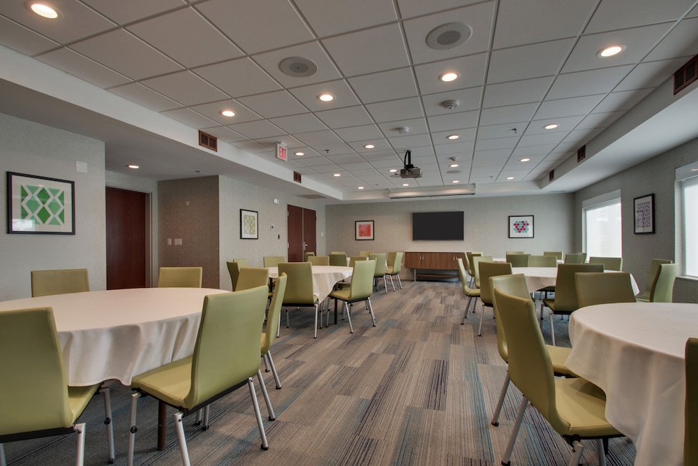 Holiday Inn Express & Suites Aurora Naperville by IHG - photo 53