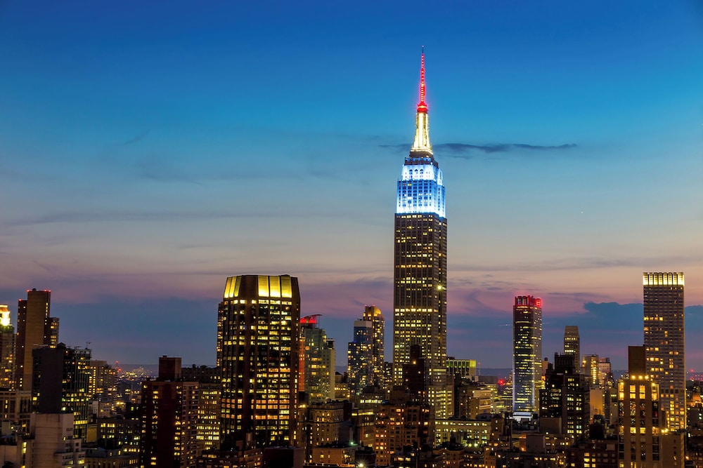 Martinique New York on Broadway Curio Collection by Hilton - photo 101