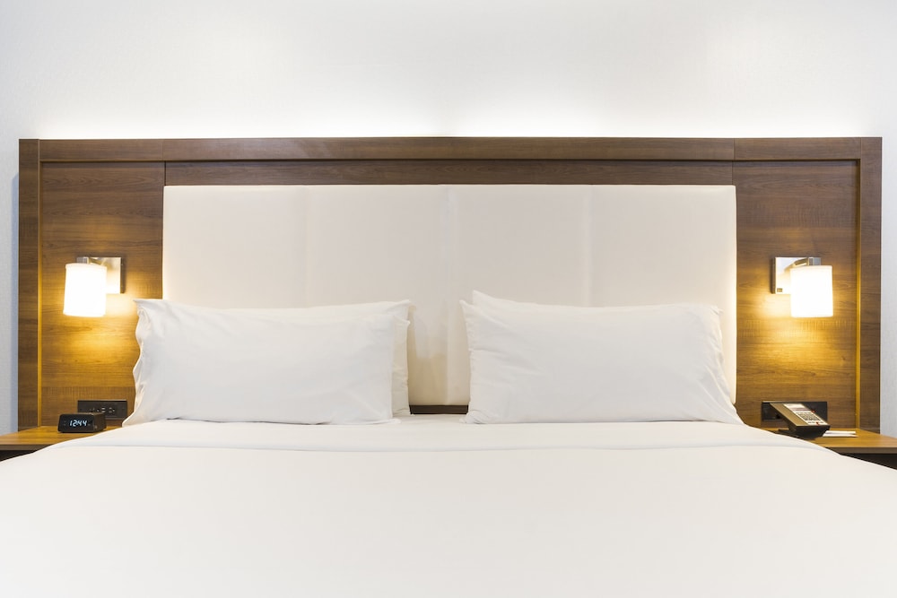 Holiday Inn Express Hotel & Suites Hollywood Walk of Fame by IHG - photo 34