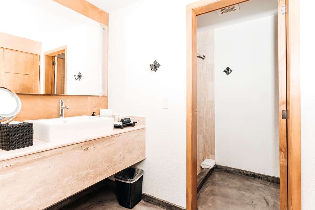 Standard Single Bahia Hotel & Beach House
