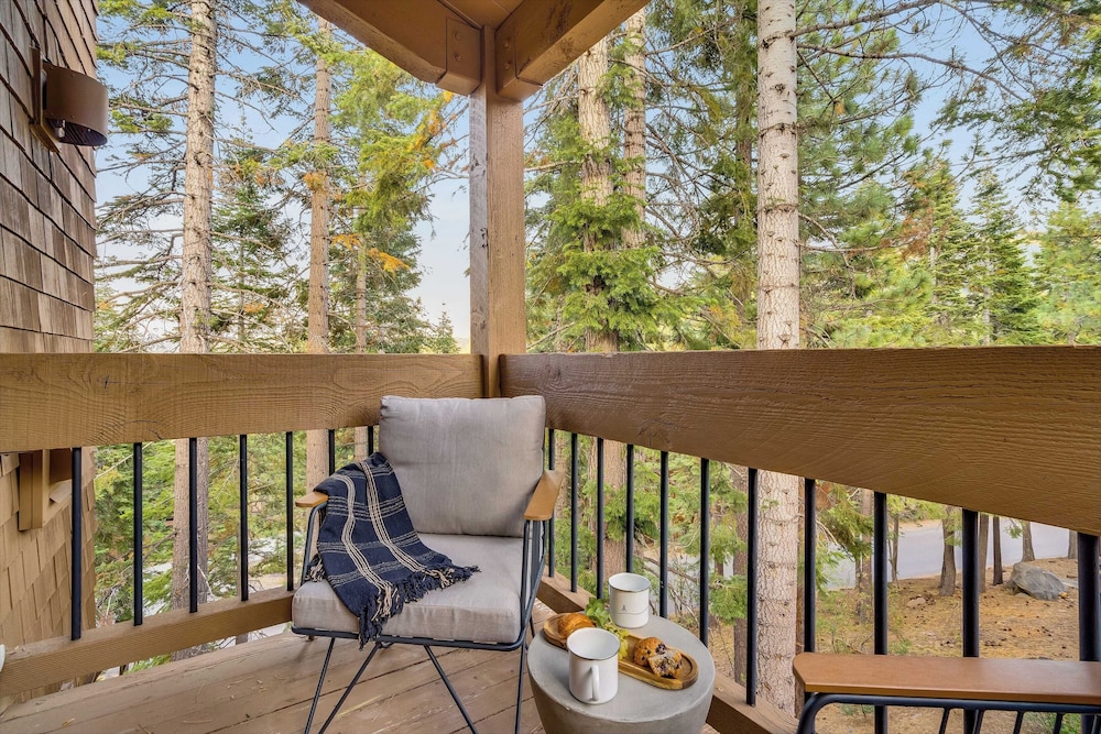 Sierra by Avantstay Ski In Ski Out Near Truckee w Access to Northstar Resort Community - photo 33