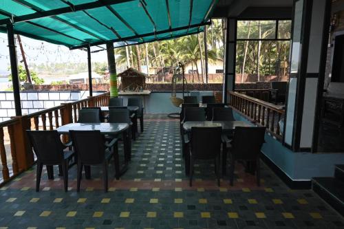 Hotel Chivla Paradise — Malvan — photo 4