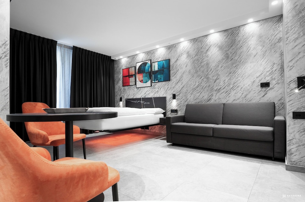 Adv Home Exclusive Rooms — 4-Star Luxury Hotel in Bolzano, Italy