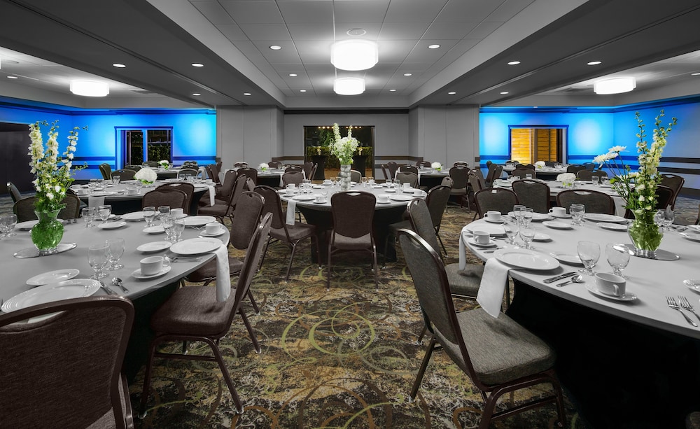 Holiday Inn Nashville Vanderbilt by IHG - photo 54